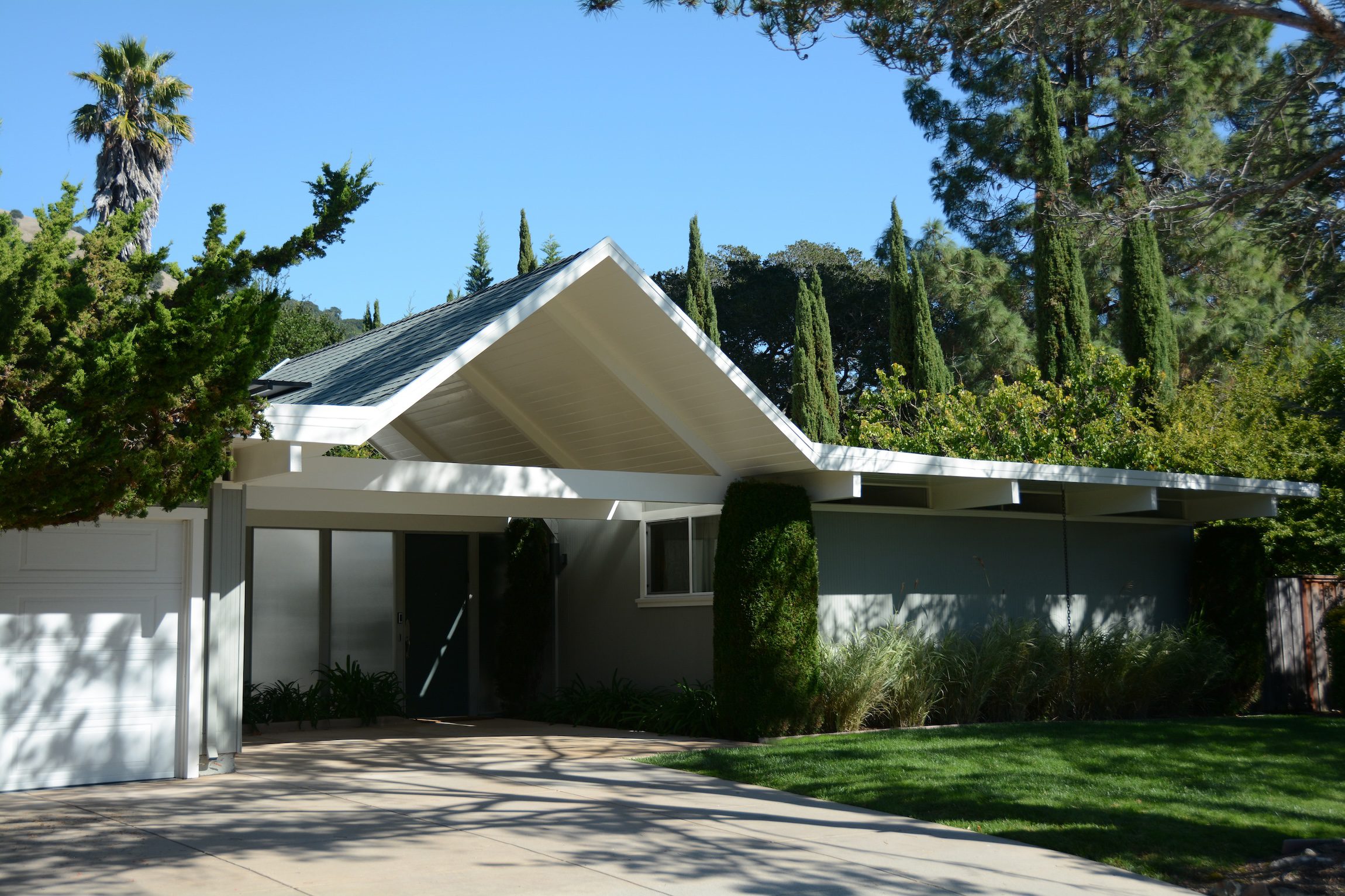 Eichler Shingle Atrium Roof