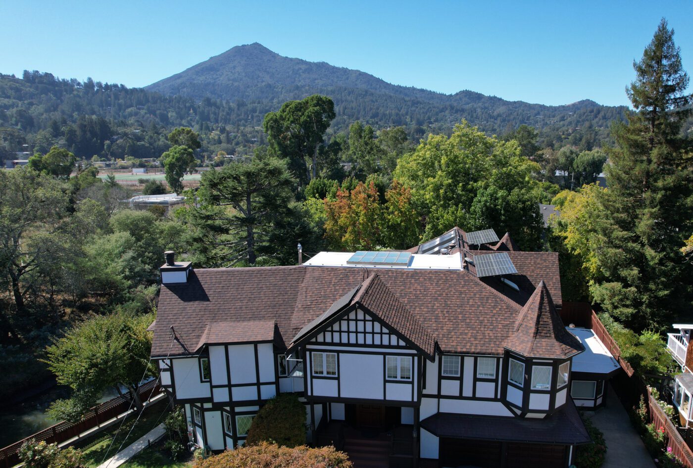 Certainteed shingle roof marin county.