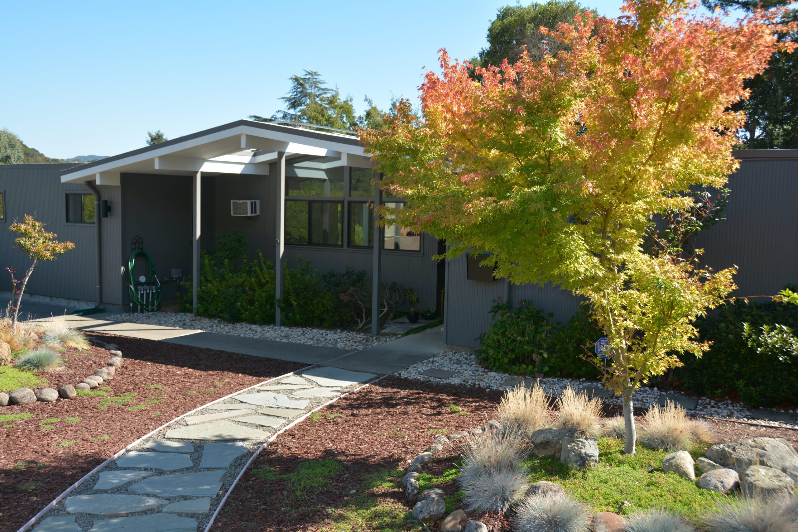 Low slope eichler foam roof.