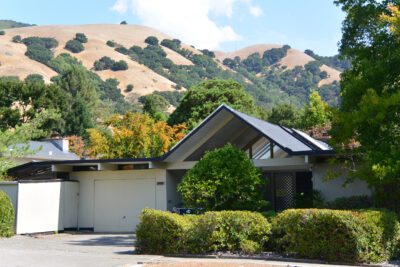 Lucas Valley Eichler Roof: The Perfect Blend of GAF Shingles & Spray Foam