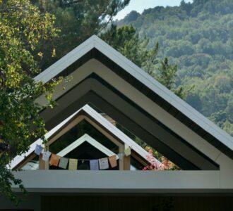 Thumbnail of http://Marin%20Eichler%20Flat%20Roof%20Coating
